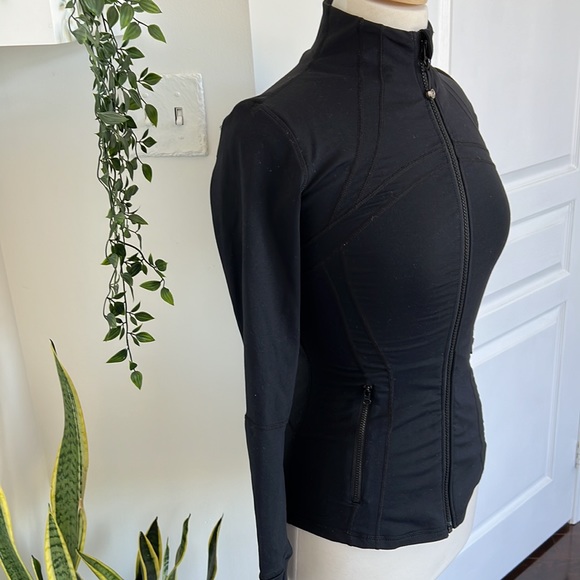 Queenie Ke Black Zip Up Athletic Jacket with Zipper and Thumb Holes Sz XS - Picture 3 of 12